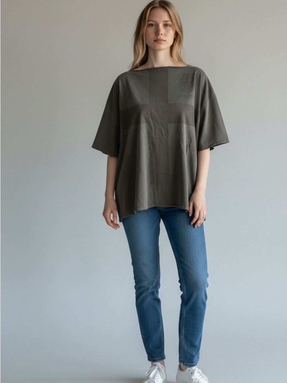 Yeezy Oversized Boxy Tee in Olive
